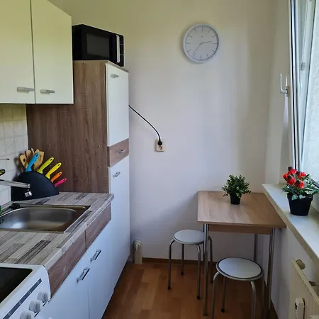 Monteurwohnung Nordost شقة لبسيا